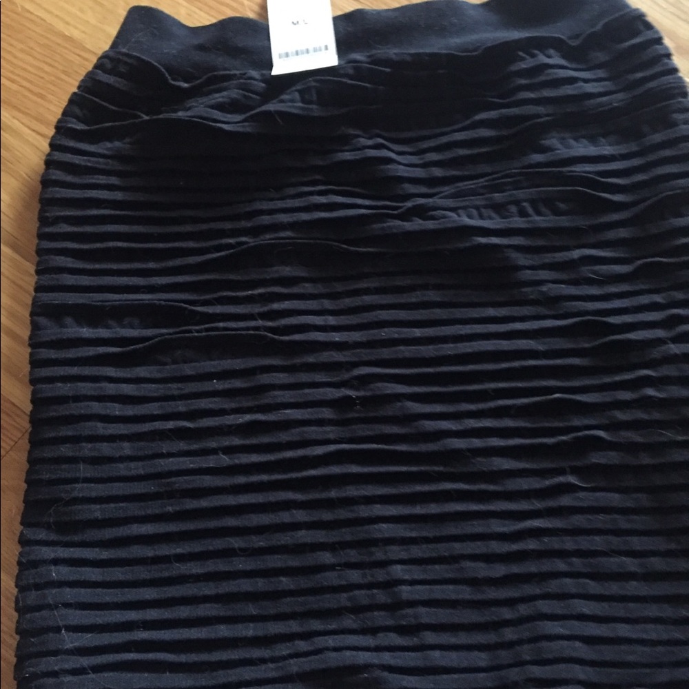 New Bebe seamless pleated skirt